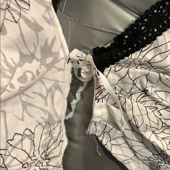 SALE!! ⚡️host pick⚡️ maternity top breast feeding top size 46. 2 - Picture 5 of 9